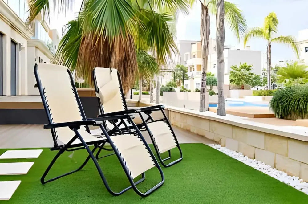 How to Lay Artificial Grass on Decking